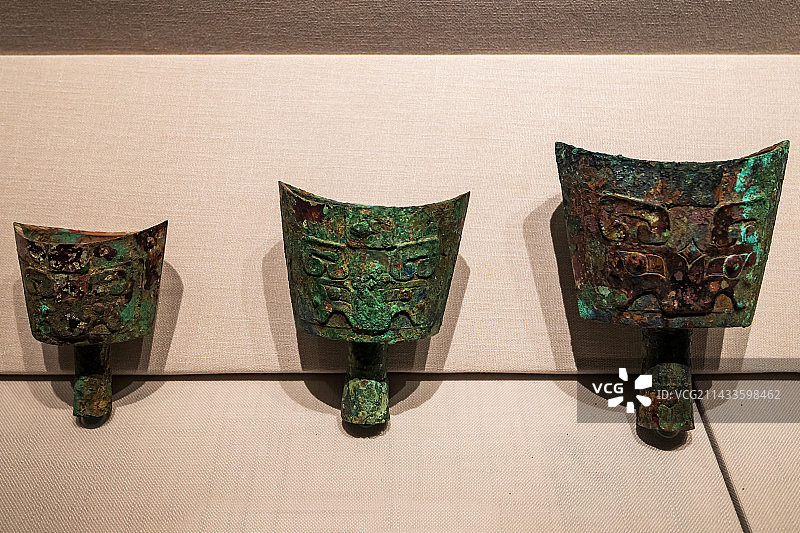 1990年河南安阳殷墟郭家庄M160出土，中国社科院考古研究所安阳队藏——铜铙（商代晚期）图片素材