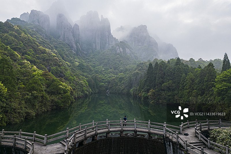 山间自然风景图片素材
