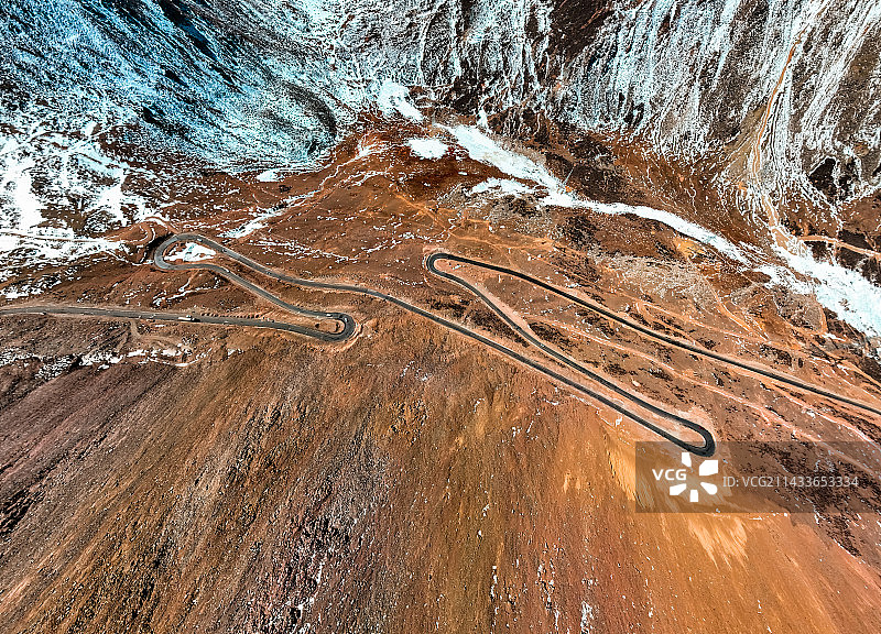 国道318川藏线海拔最高垭口—东达山垭口图片素材