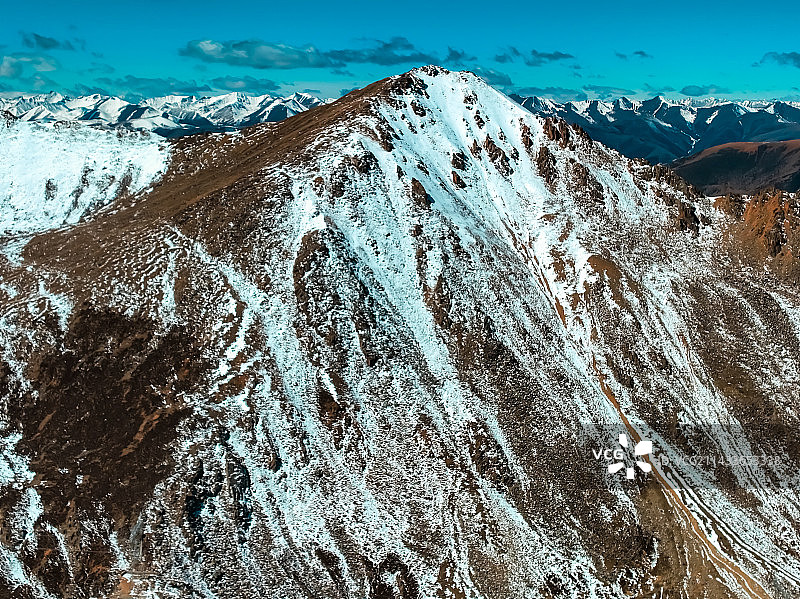 国道318川藏线海拔最高垭口—东达山垭口图片素材
