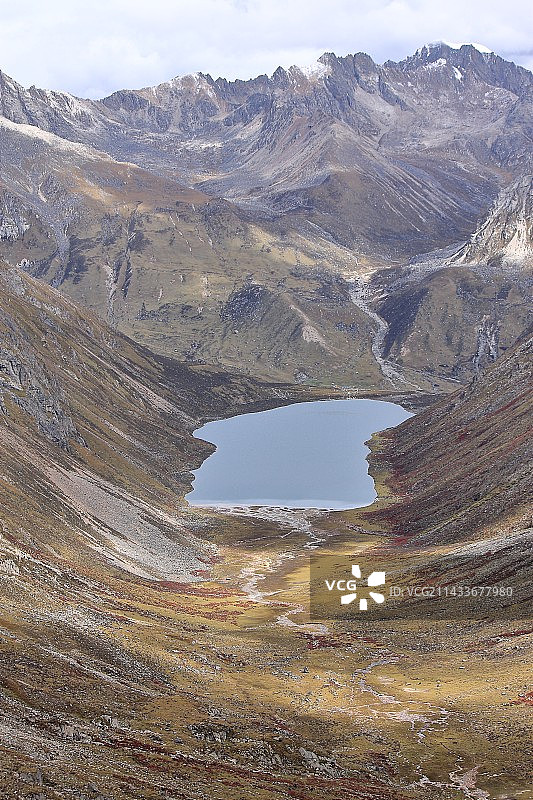 拉姆拉措远眺图片素材