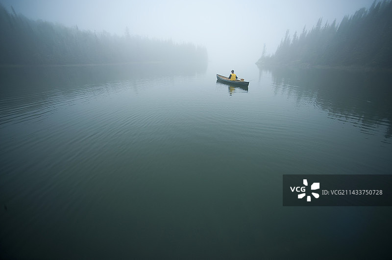 斯莱特群岛划独木舟图片素材