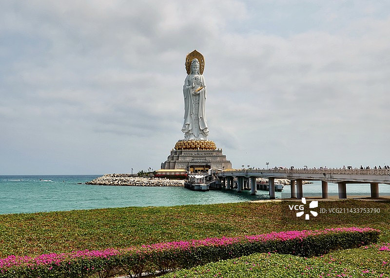 南山海上观音（海南三亚南山寺前海中）图片素材