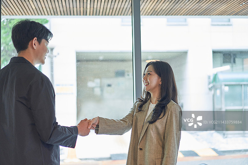 韩国商务场景：商务会议与对话图片素材