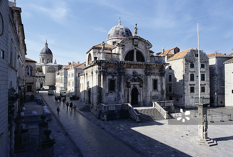 普拉卡大街上的圣布莱斯教堂图片素材
