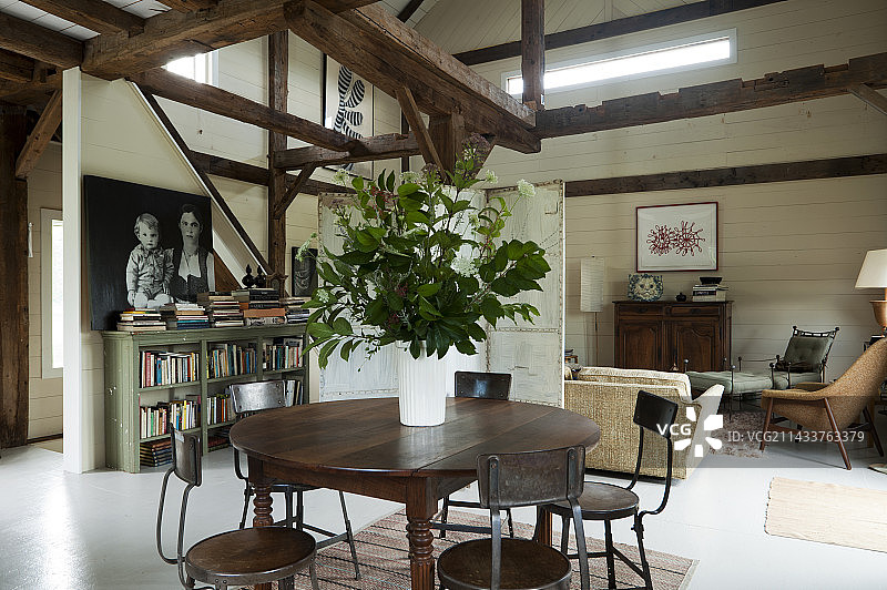 美国哈德逊河谷的改造谷仓图片素材