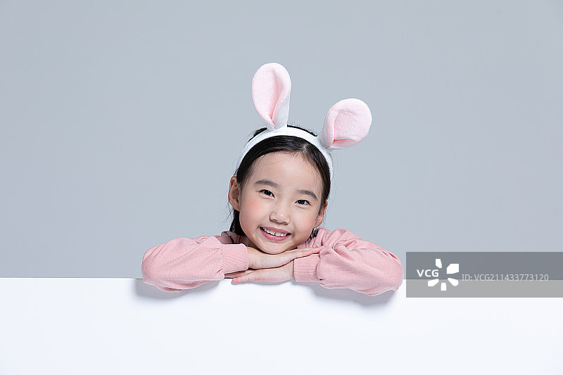 儿童兔子耳朵发箍兔年可爱留白图片素材