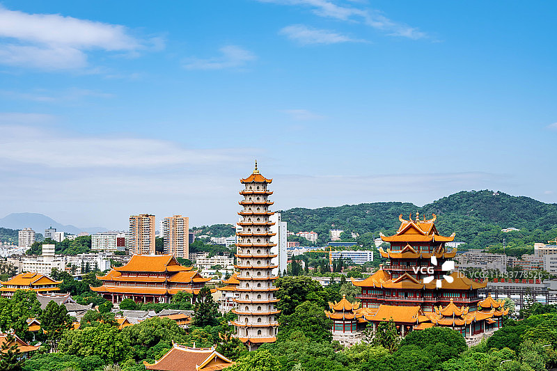 中国福建福州西禅寺报恩塔和五百罗汉堂风光图片素材