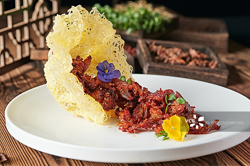 椒麻香辣火边子牛肉图片素材