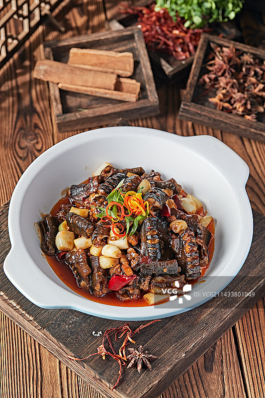 黄焖锅鳝鱼煲图片素材