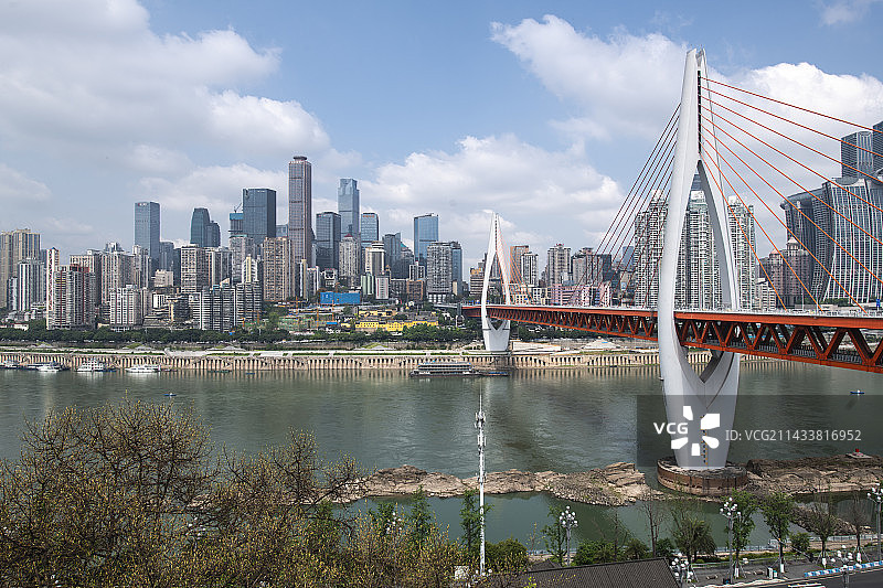 重庆东水门长江大桥及渝中半岛城市风光图片素材
