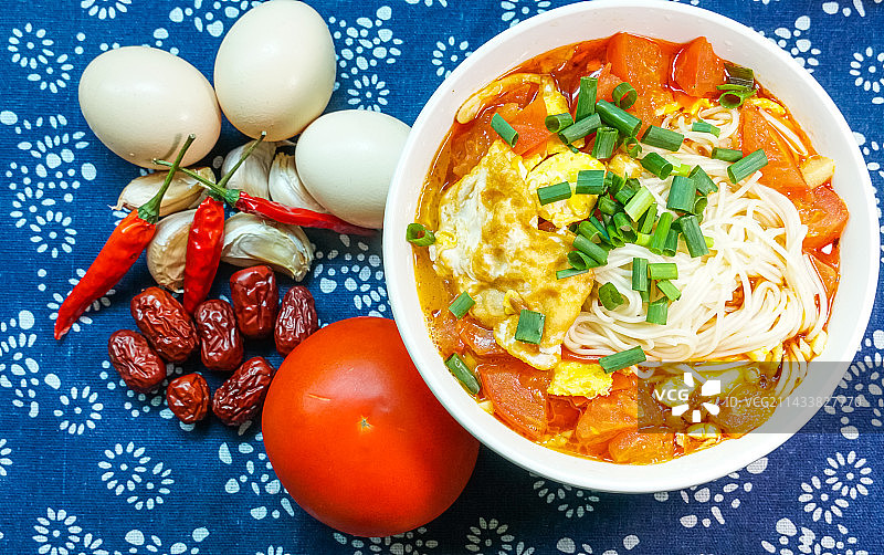 健康饮食番茄鸡蛋面条图片素材