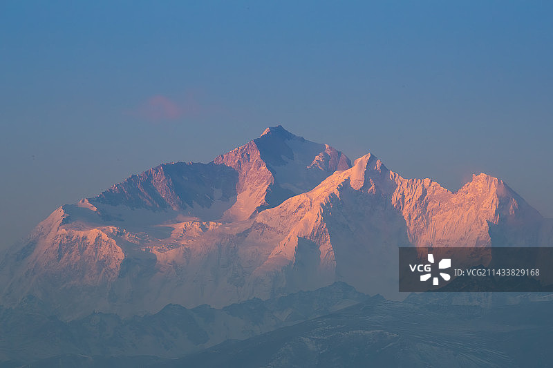 马卡鲁峰图片素材