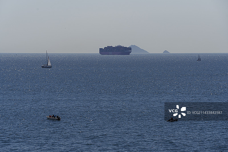 青岛 海洋 海平线 船图片素材