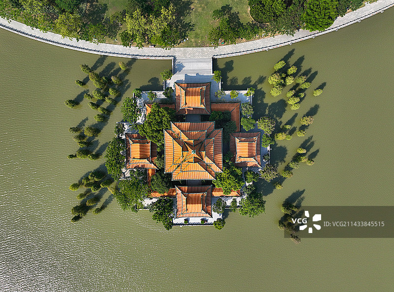 广东省佛山市顺德区顺峰山公园石牌坊青云塔航拍图片素材