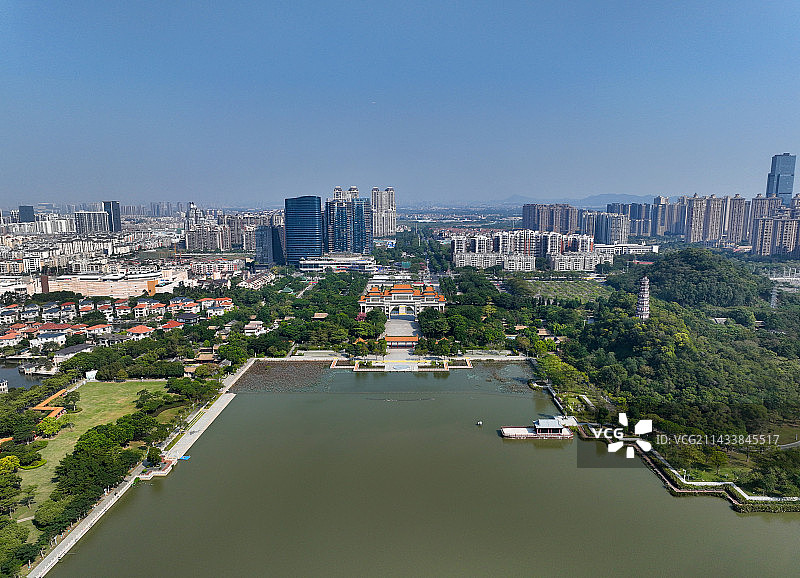 广东省佛山市顺德区顺峰山公园石牌坊青云塔航拍图片素材