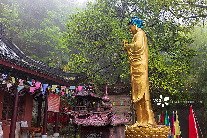 安徽枞阳浮山江南会胜古刹佛像建筑风光图片素材