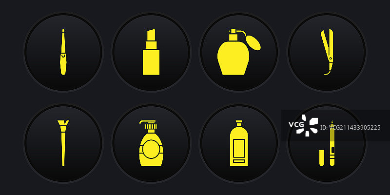 化妆刷卷发棒液体瓶图片素材