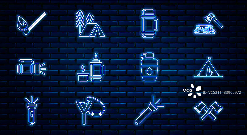 木斧与旅游帐篷图片素材