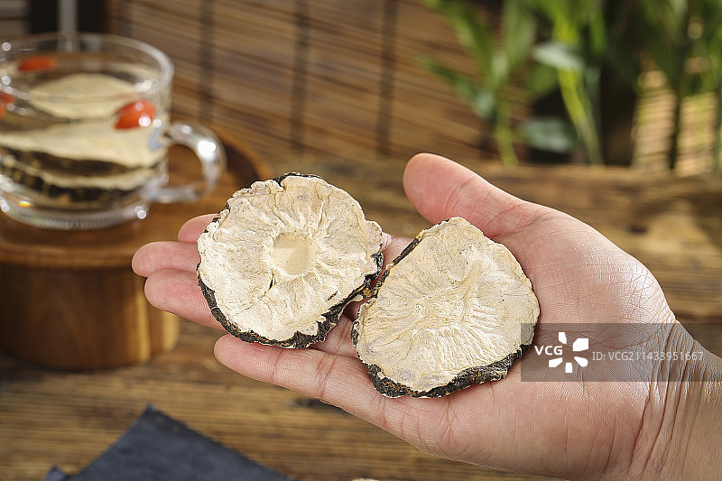 深底上的玛卡图片素材