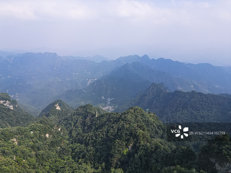 湖北省十堰市武当山风景区金顶航拍视角图片素材