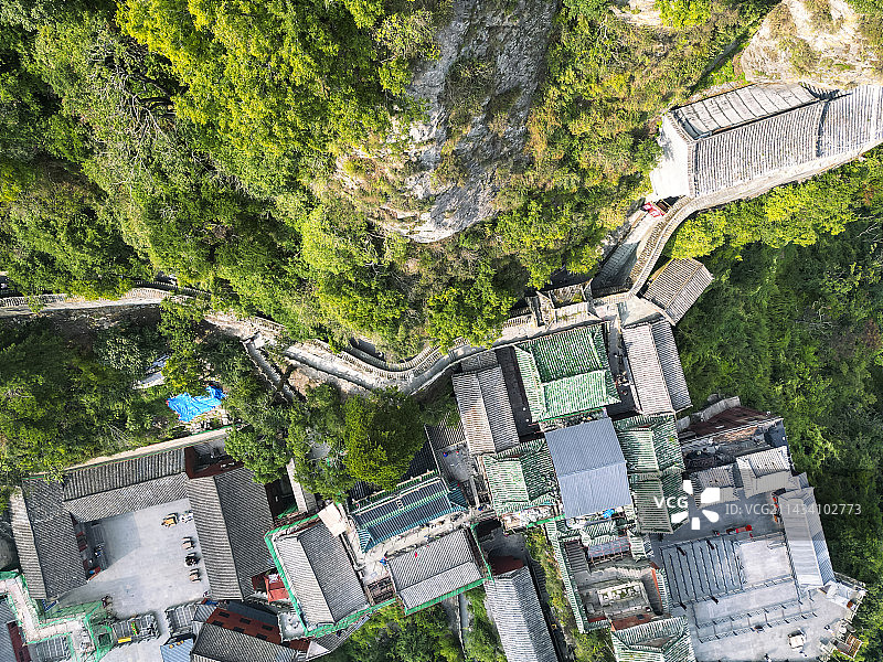 湖北省十堰市武当山风景区金顶航拍视角图片素材