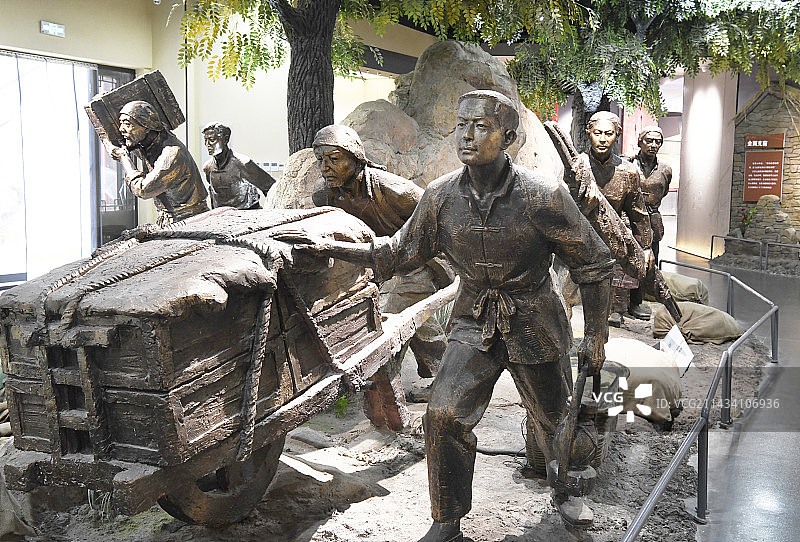 山东临沂临沭县沂蒙支前纪念馆雕塑图片素材