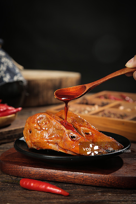 一盘香辣鸭头图片素材