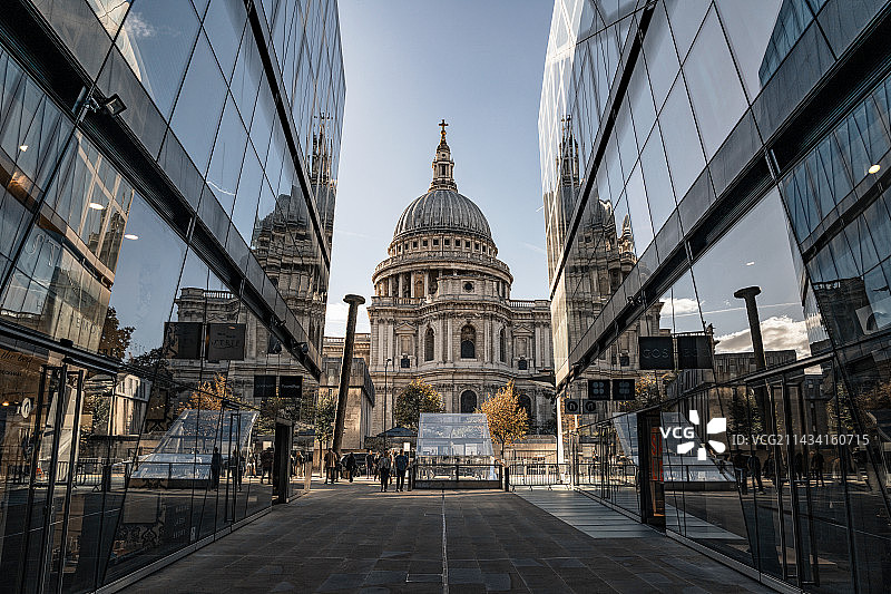 英国伦敦圣保罗大教堂图片素材