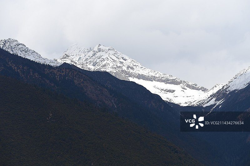 西藏林芝巴松措图片素材