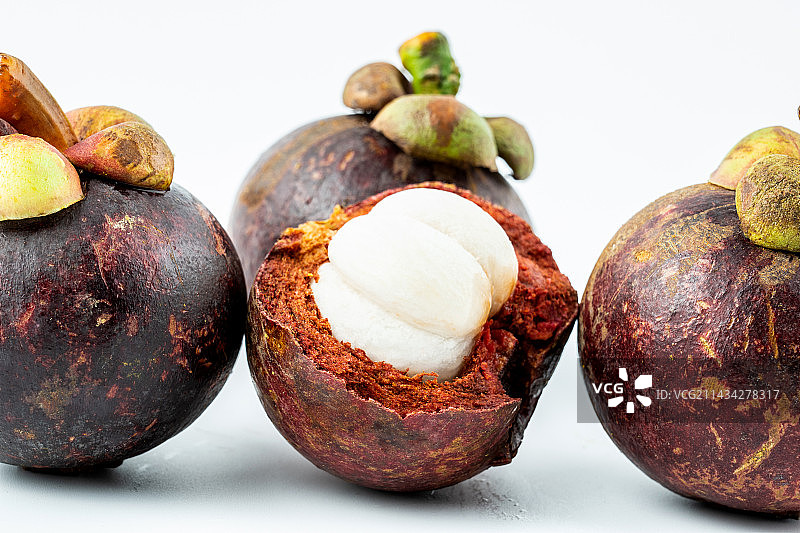 白背景上的新鲜山竹图片素材