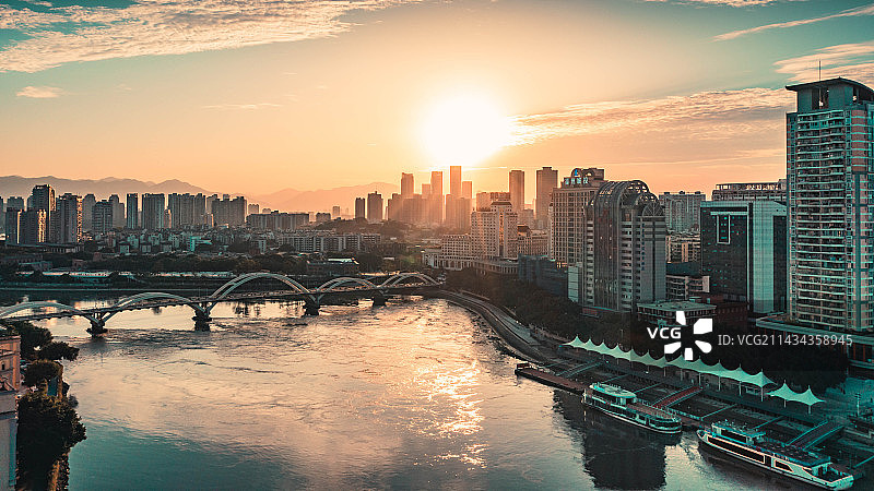 福州台江闽江之心解放大桥傍晚航拍夕阳落日图片素材