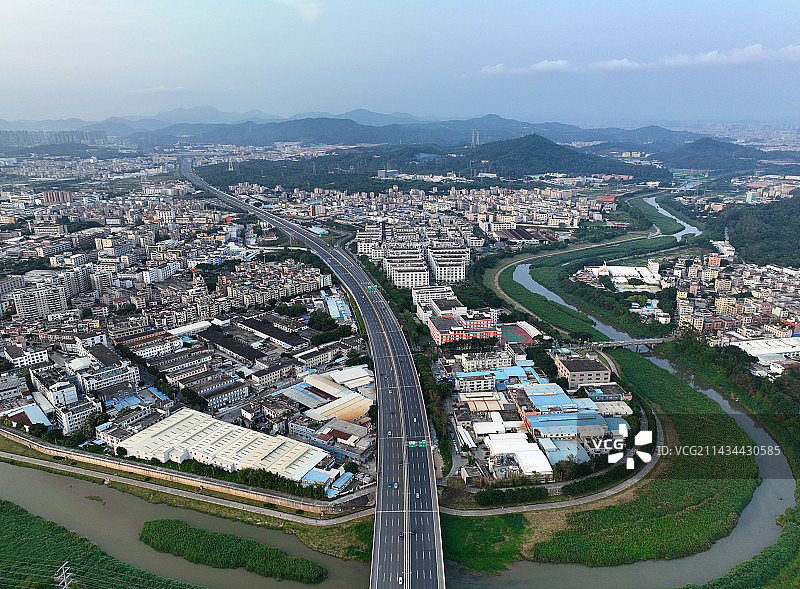 广东省深圳市龙岗区坪地深能环保龙岗能源生态园长深高速航拍图片素材