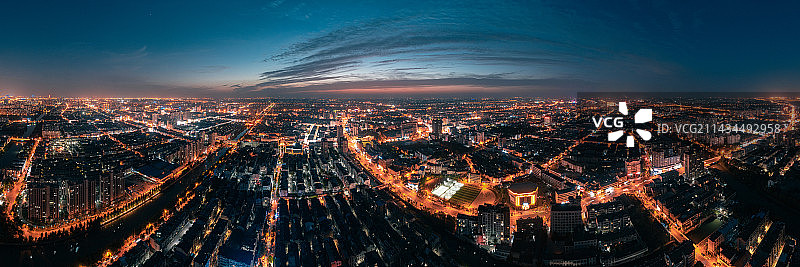 江苏靖江老城区夜景航拍全景图图片素材