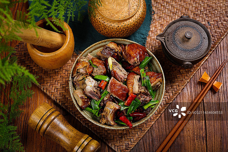 特色农家菜小炒烤鸭图片素材