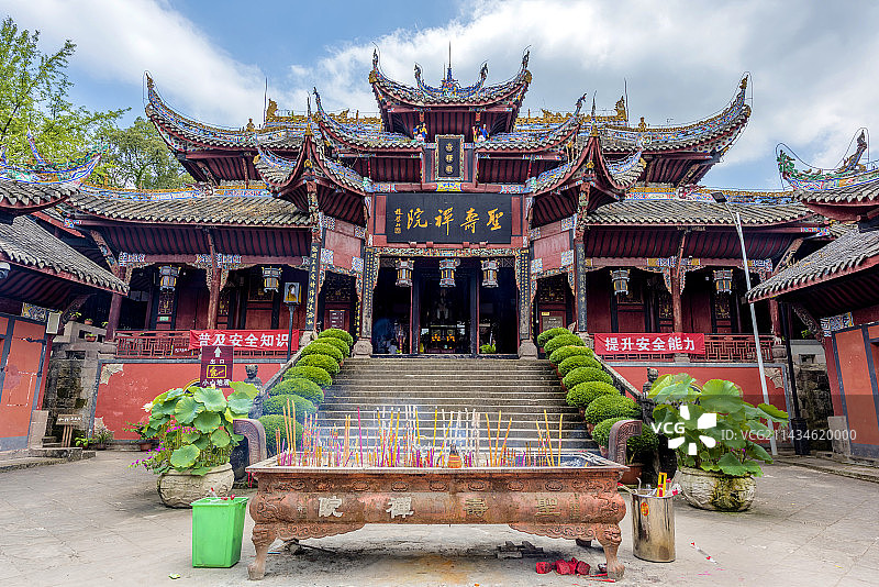 中国重庆大足石刻宝顶山景区圣寿寺图片素材