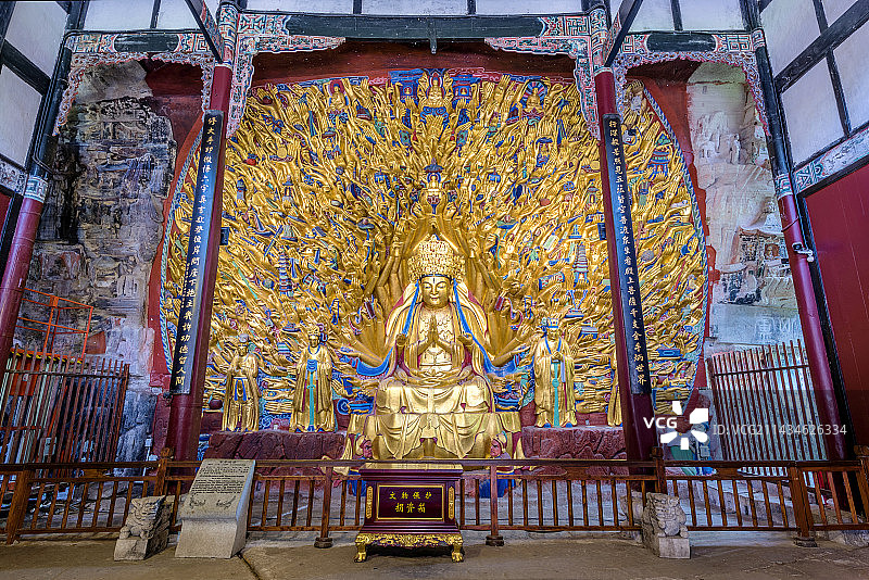 中国重庆大足石刻宝顶山景区千手观音图片素材