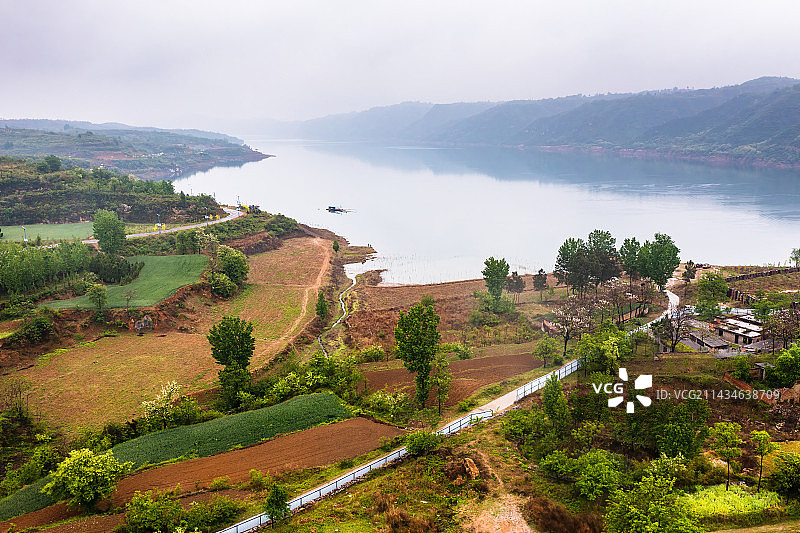 河南省洛阳市新安县黄河小浪底水库风光图片素材