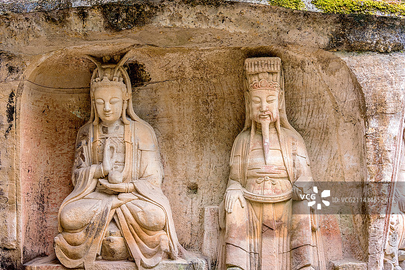 中国重庆大足石刻宝顶山景区玉帝王母龛图片素材