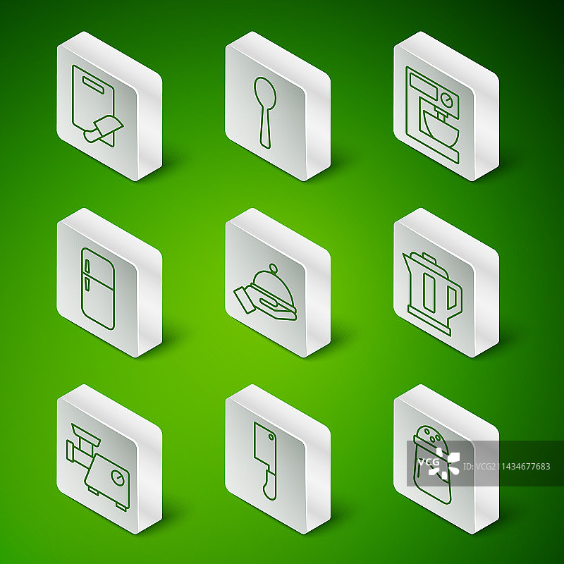 盐、肉类切碎机和砧板图片素材