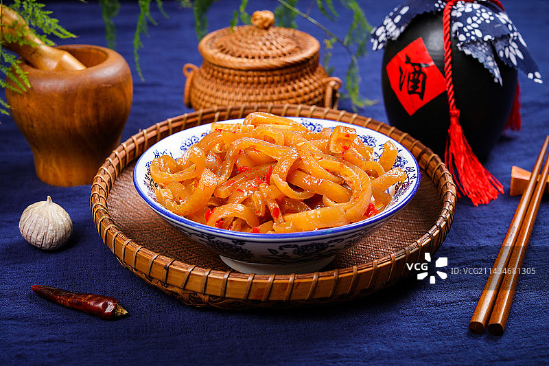 美味家常菜酸辣猪肉皮图片素材