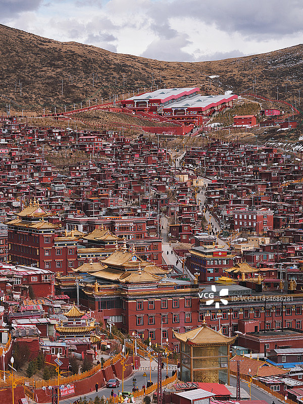 红色的信仰｜色达喇荣五明佛学院图片素材