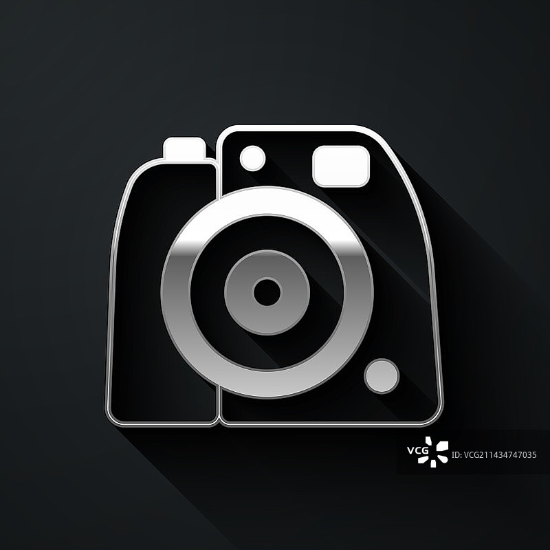 黑色背景上的银色照相机图标图片素材