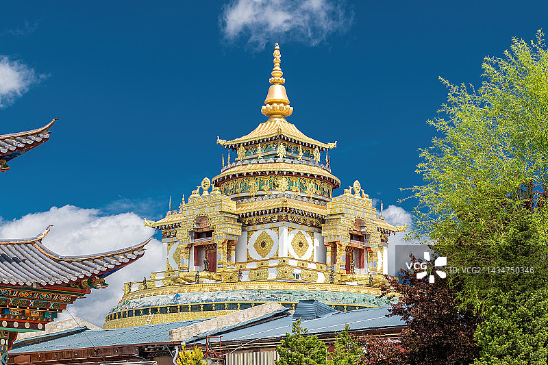 云南迪庆香格里拉城市建筑艺术图片素材