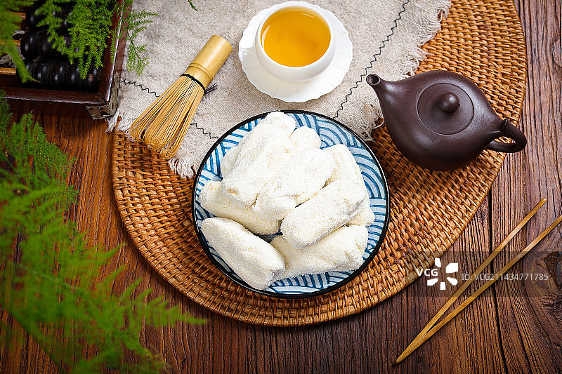 酥脆美味零食小炒夹心椰奶酥图片素材