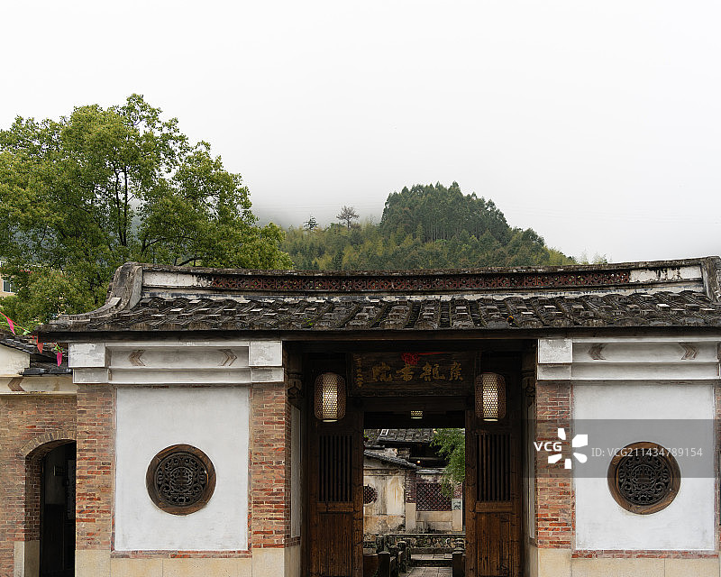 泉州永春侯龙书院正门 山中私塾图片素材