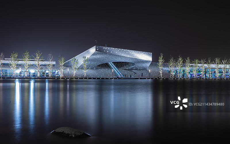 太原植物园现代城市建筑夜景图片素材