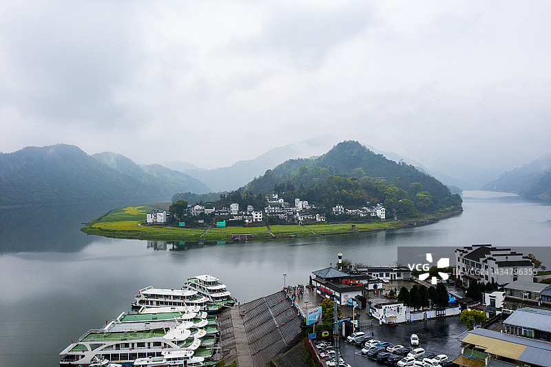 安徽歙县新安江山水画廊徽派风光图片素材