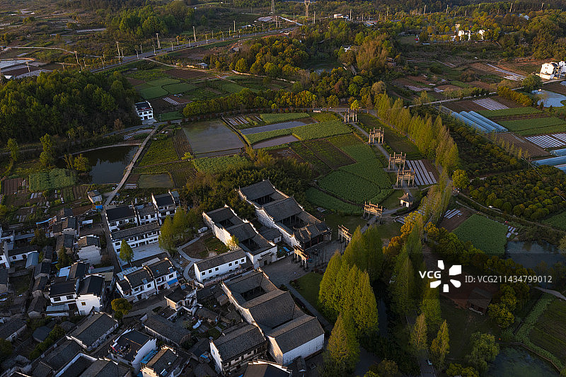 安徽歙县棠樾古村牌坊群图片素材