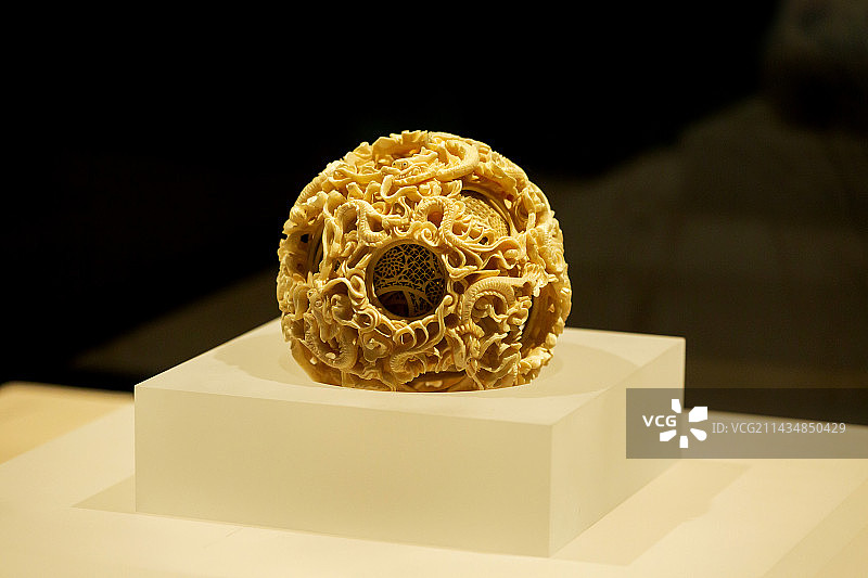 广州文化馆新馆牙雕，二十二层，象牙球图片素材